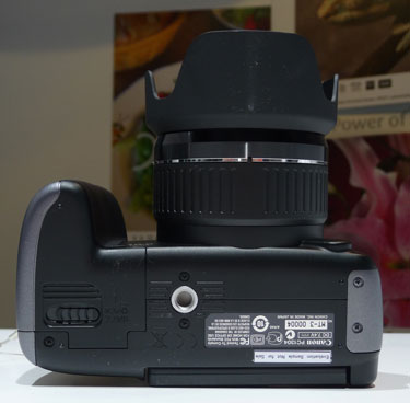 Canon-sx10is-bottom-375.jpg