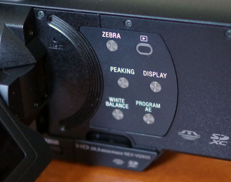 Sony_NEX-VG900_ManualControls2.jpg