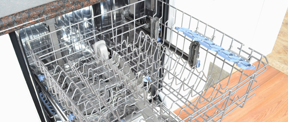 http://reviewed-production.s3.amazonaws.com/attachment/2497ee7fb6645dd2eb608f4f80b8eb7711d57df2/s940x400_whirlpool940x400.jpg