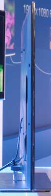 Samsung-8000_right.jpg