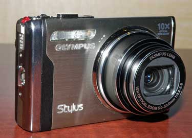 Olympus-Stylus-9000-vanity-375.jpg