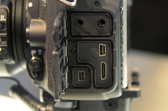 NIKON_D600_FI_PORTS1.jpg