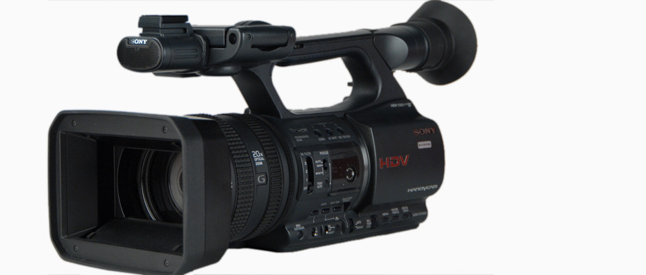 http://reviewed-production.s3.amazonaws.com/attachment/4815b62c1082f1587442abc7922b8b400fd518fa/s940x400_sony940x400.jpg