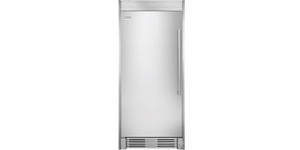 http://reviewed-production.s3.amazonaws.com/attachment/547135f7e1dfa4957a4b7ac45b1550f30343ecae/s300x150_Frigidaire_Freezer_FPUH19D7LF_RFI.jpg