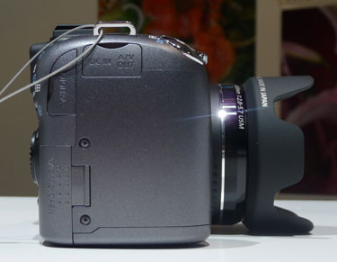 Canon-sx10is-right-375.jpg