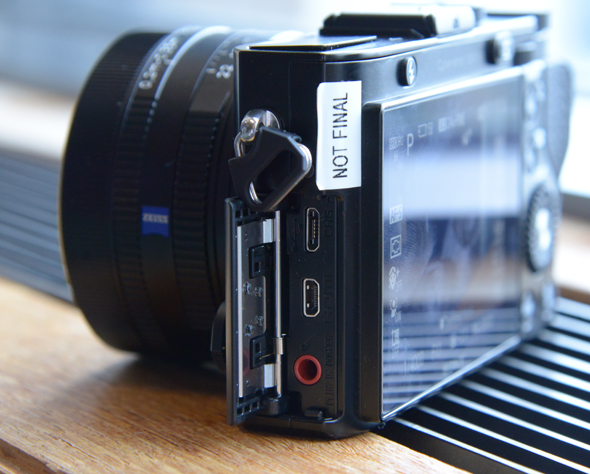 SONY_RX1_FINAL_LEFT.jpg