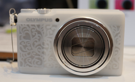OLYMPUS-XZ-10-FI-FRONT.jpg