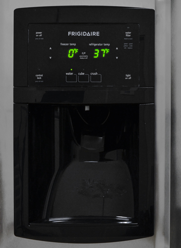 Water/Ice Dispenser Photo