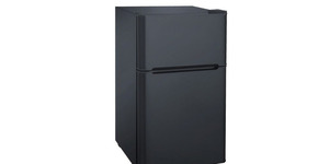 http://reviewed-production.s3.amazonaws.com/attachment/9098cf55765f535df793cf7f22bc4c8bf05ab5da/s300x150_igloo_32_cubic_foot_fridge_RFI.jpg