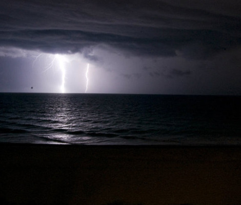 tampalightning.jpg