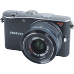 S150x150_samsung-nx100-vanity