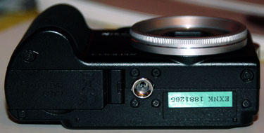Nikon-P5000-bottom.jpg