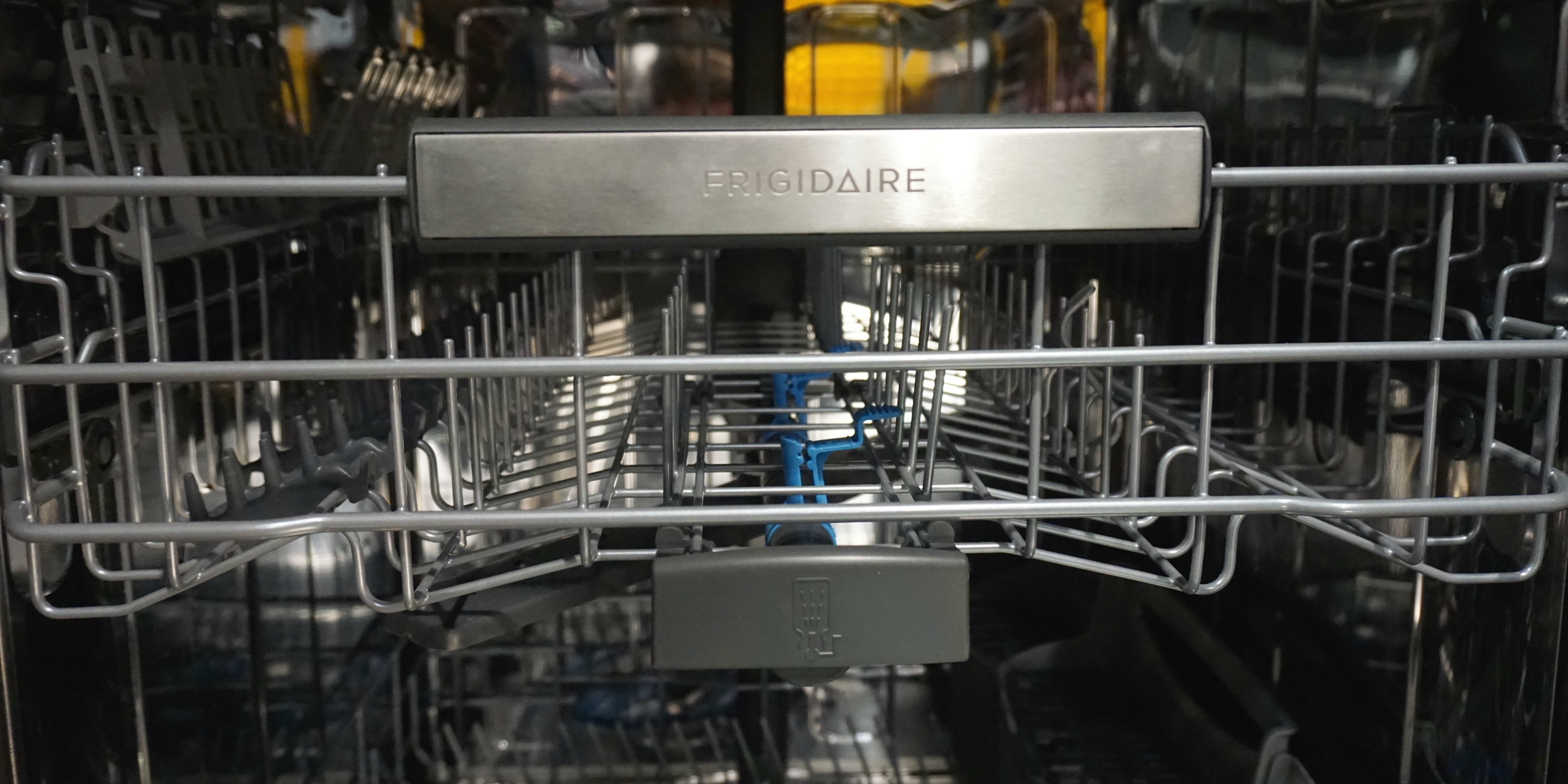Frigidaire Professional Dishwasher FPID2497RF First Impressions Review