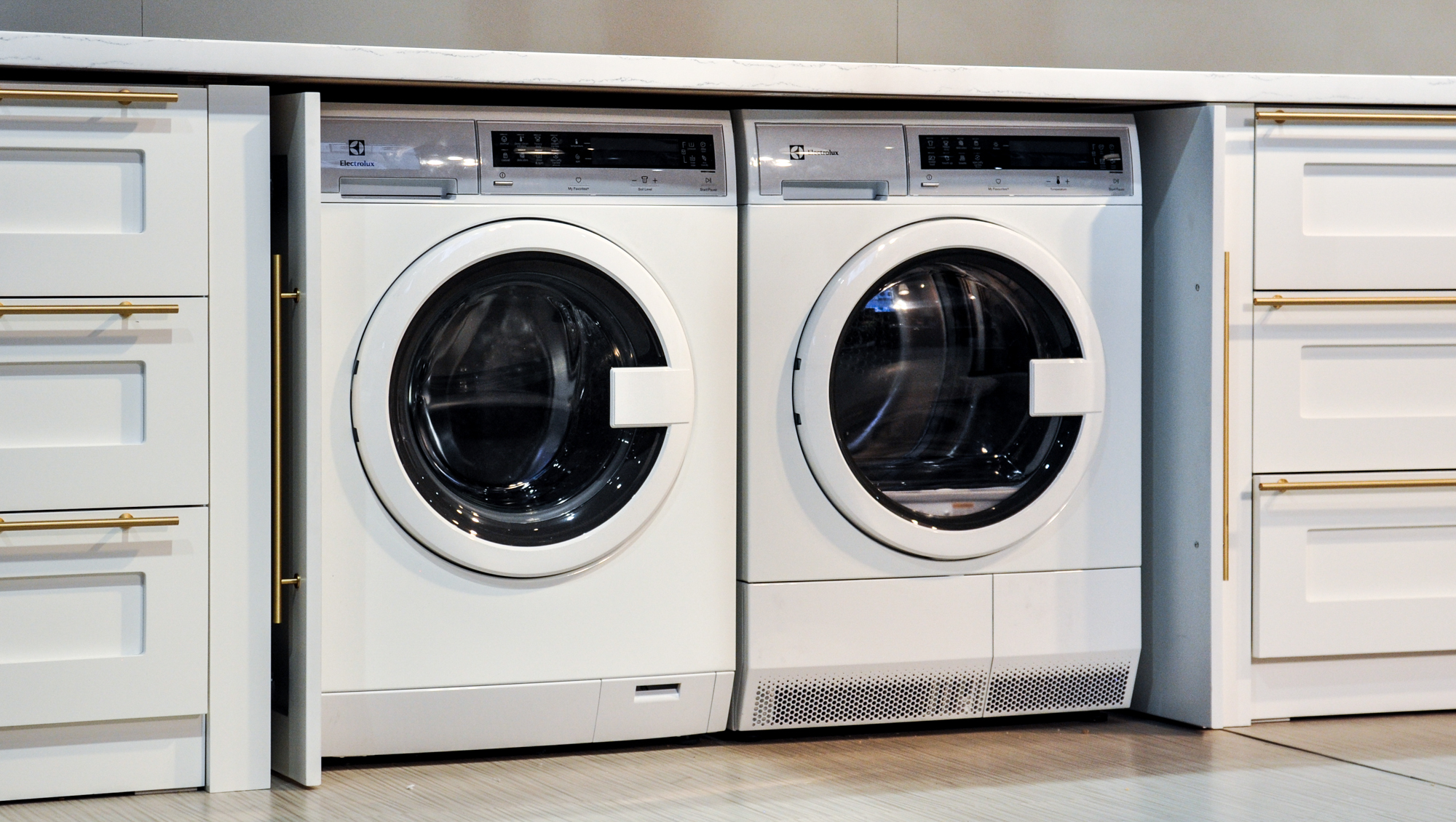 Electrolux Compact Washer and Ventless Dryer First Impressions Review