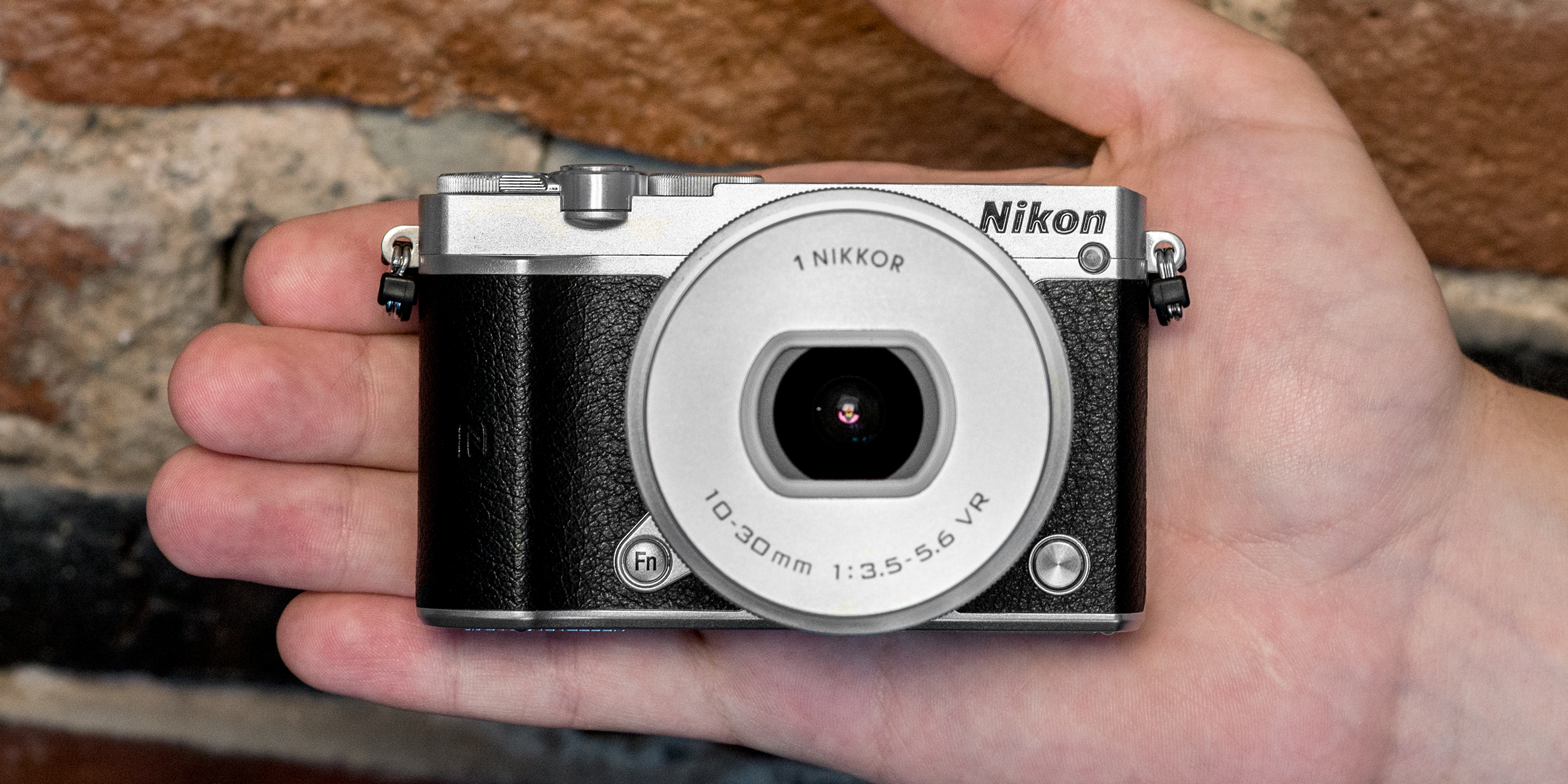 nikon1j5reviewhero.jpg