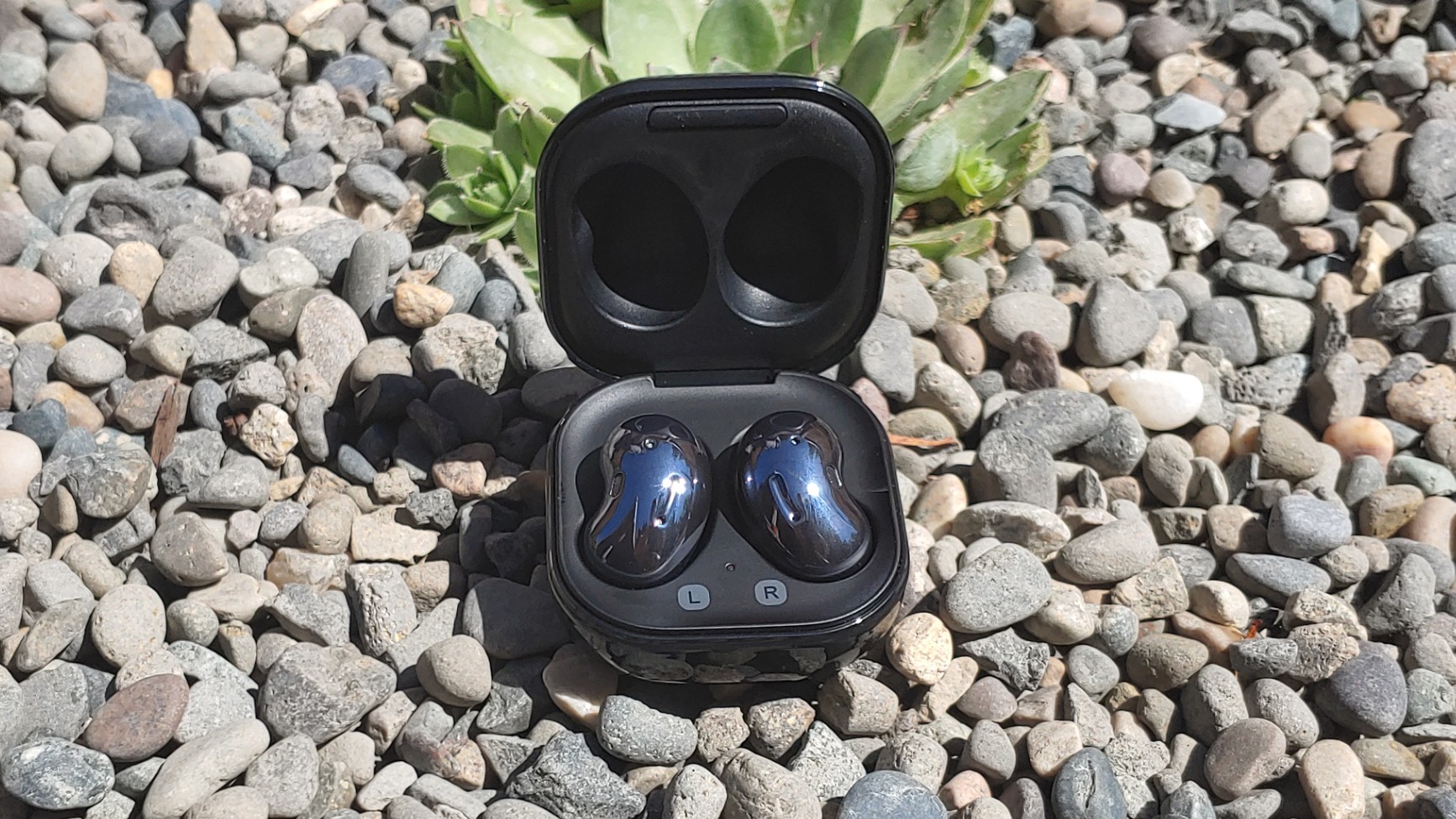 Samsung Galaxy Buds Live обзор.