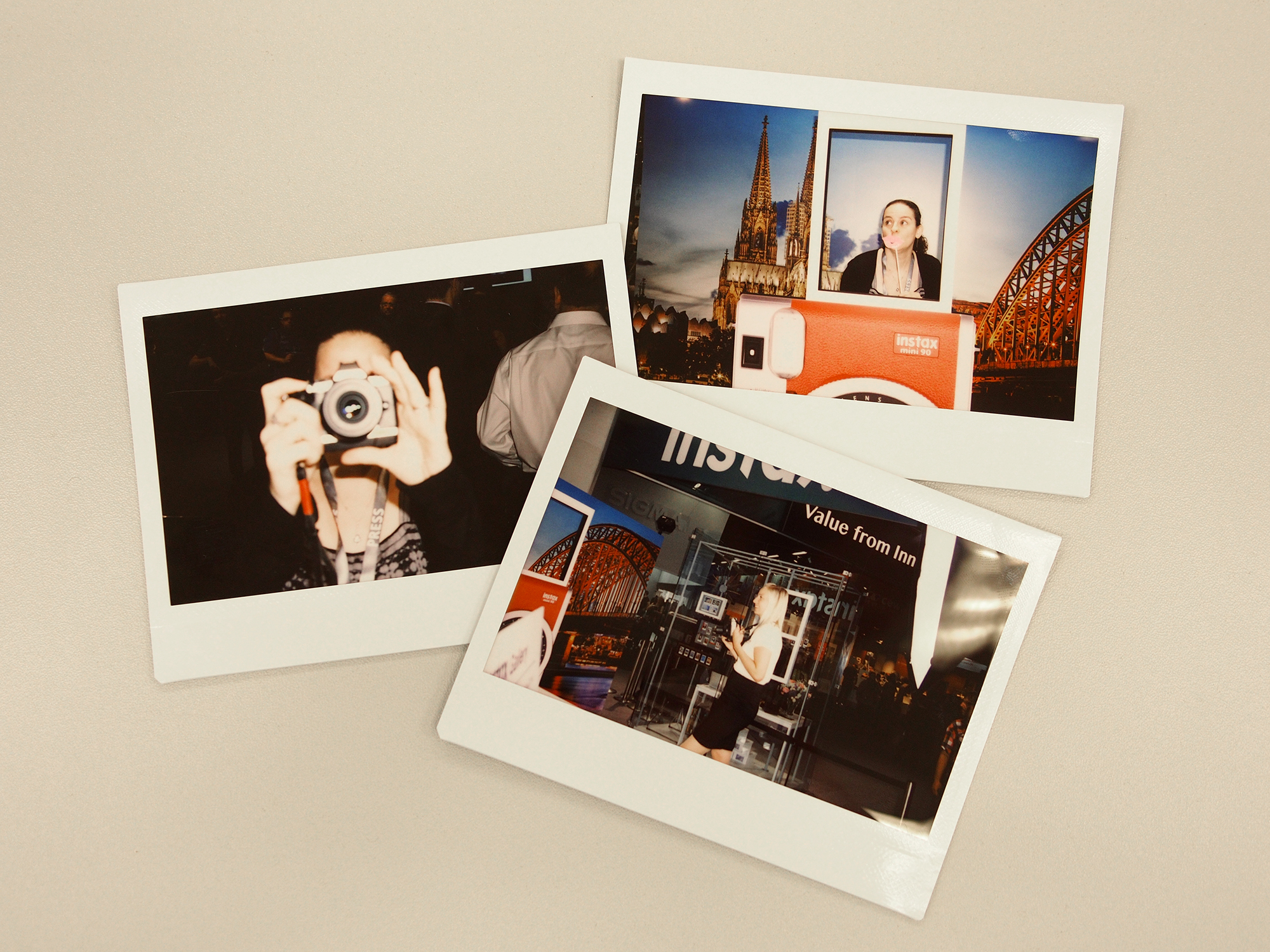 Фотографии полароид. Polaroid 300 (Fuji Instax). Полароид инстакс 10. Instax wide 300 размер фотокарточки. Instax wide снимки.